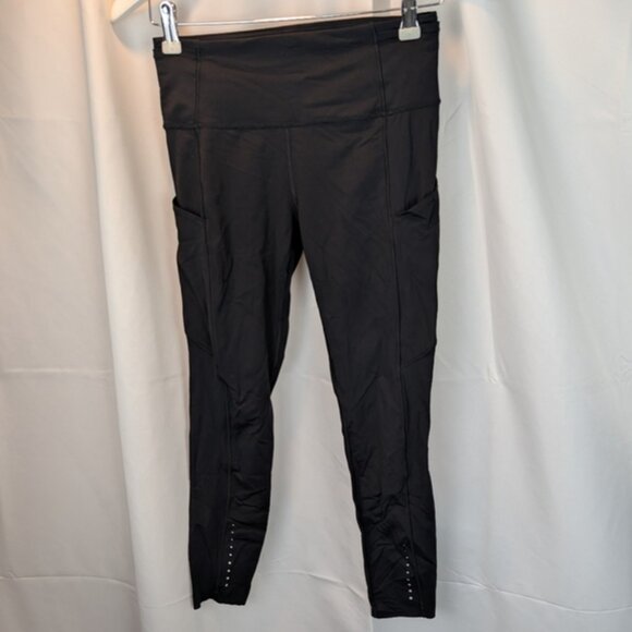 Lululemon Fast Free Crop (19 )Black size 6 in EUC - Picture 5 of 10